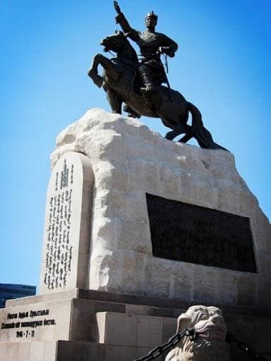 The Damdin Sukhbaatar monument in Sukhbaatar Square